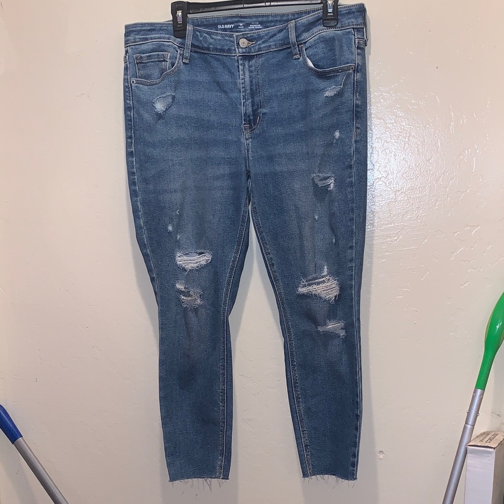 Old Navy Cropped Distressed Jeans - Blue